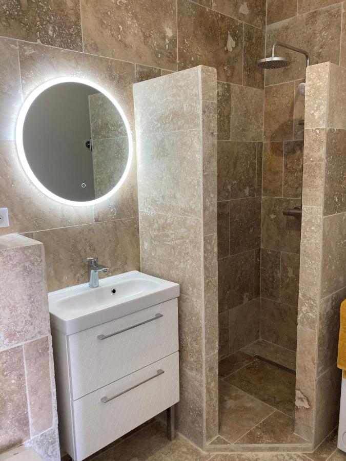 Charmant Studio dans villa - parking - jardin La Seyne-sur-Mer Bagian luar foto