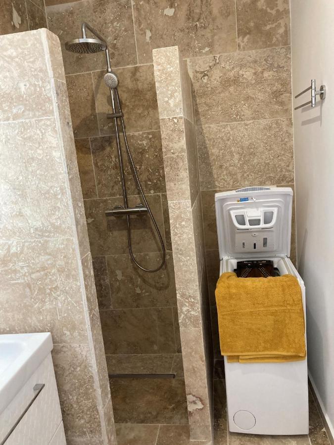 Charmant Studio dans villa - parking - jardin La Seyne-sur-Mer Bagian luar foto